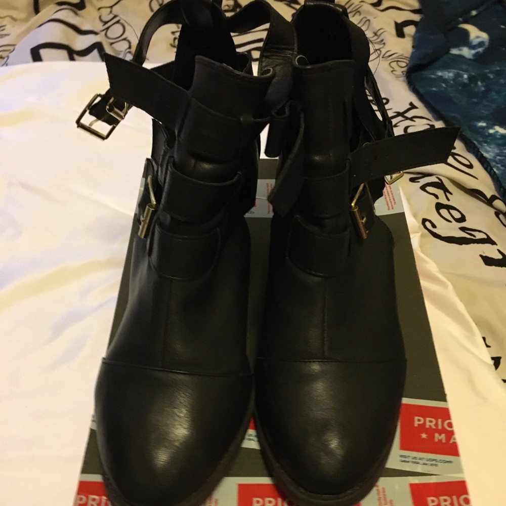 Black side buckle booties